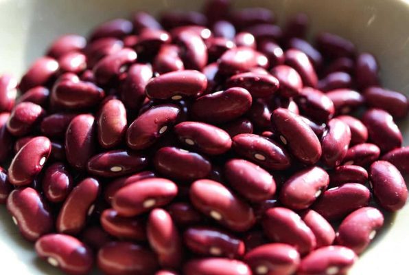 Petit tas de haricots rouges