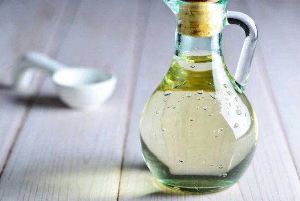 Fiole de vinaigre de vin blanc