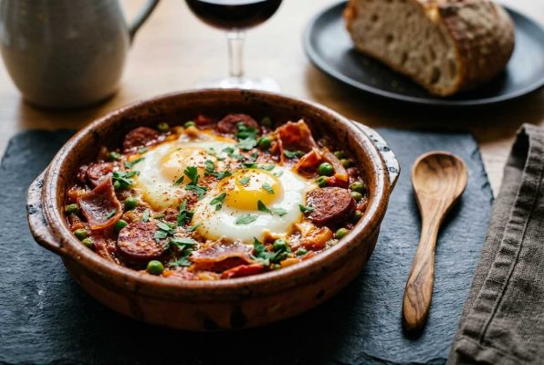 Huevos a la flamenca : un plat espagnol pour toute la table